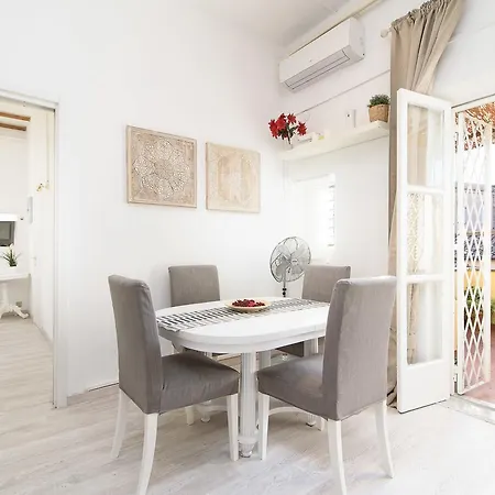 Apartment White Terrace Navona *